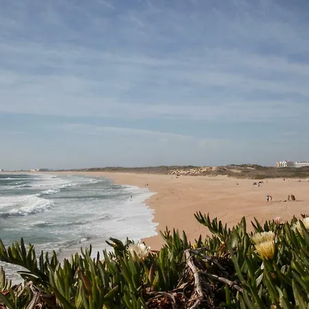 Casa D'arriba Atouguia Da Baleia