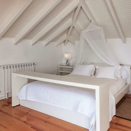 Bed and Breakfast Casa D'arriba Atouguia Da Baleia