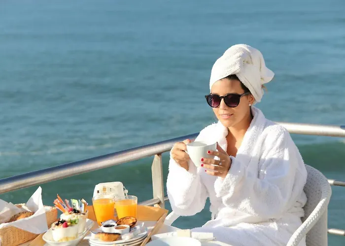 Casa D'arriba 4* アトウギア・ダ・バレイア