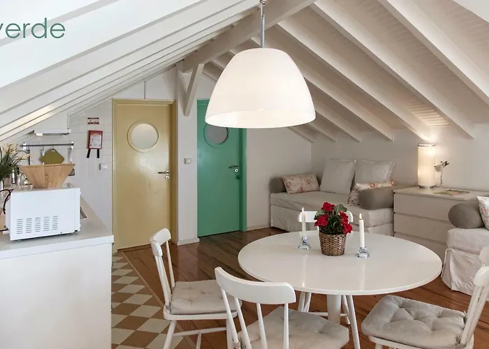 Casa D'arriba ベッド・アンド・ブレックファスト アトウギア・ダ・バレイア