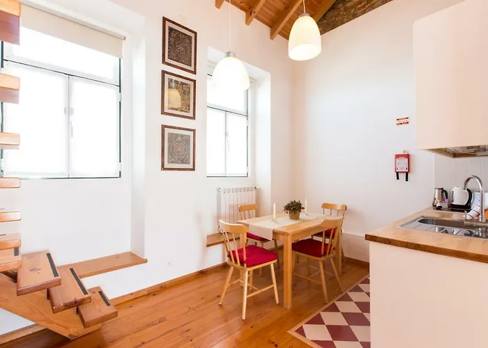 Casa D'arriba 4* アトウギア・ダ・バレイア